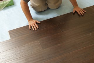 Comment installer un couvre-plancher en composite de vinyle